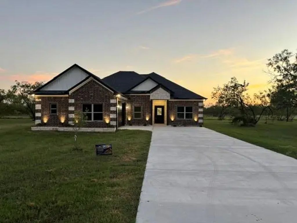 556 Palmito Ranch Road, Corsicana