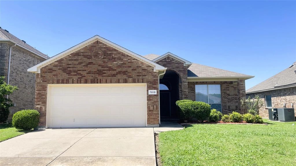 7810 Corona Court, Arlington