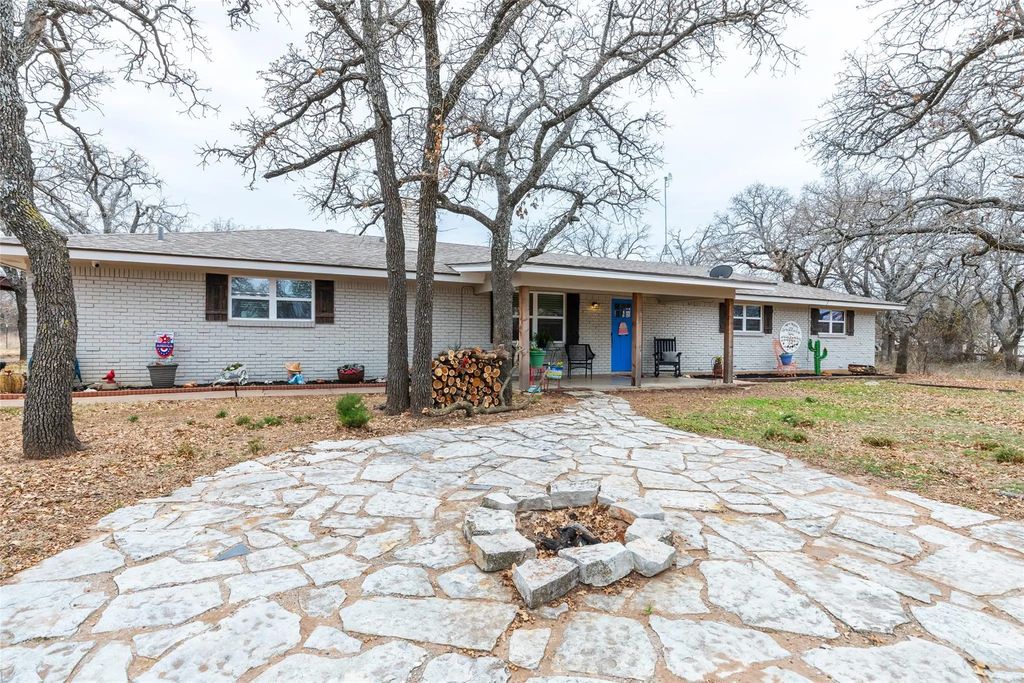 9259 County Road 258, Clyde