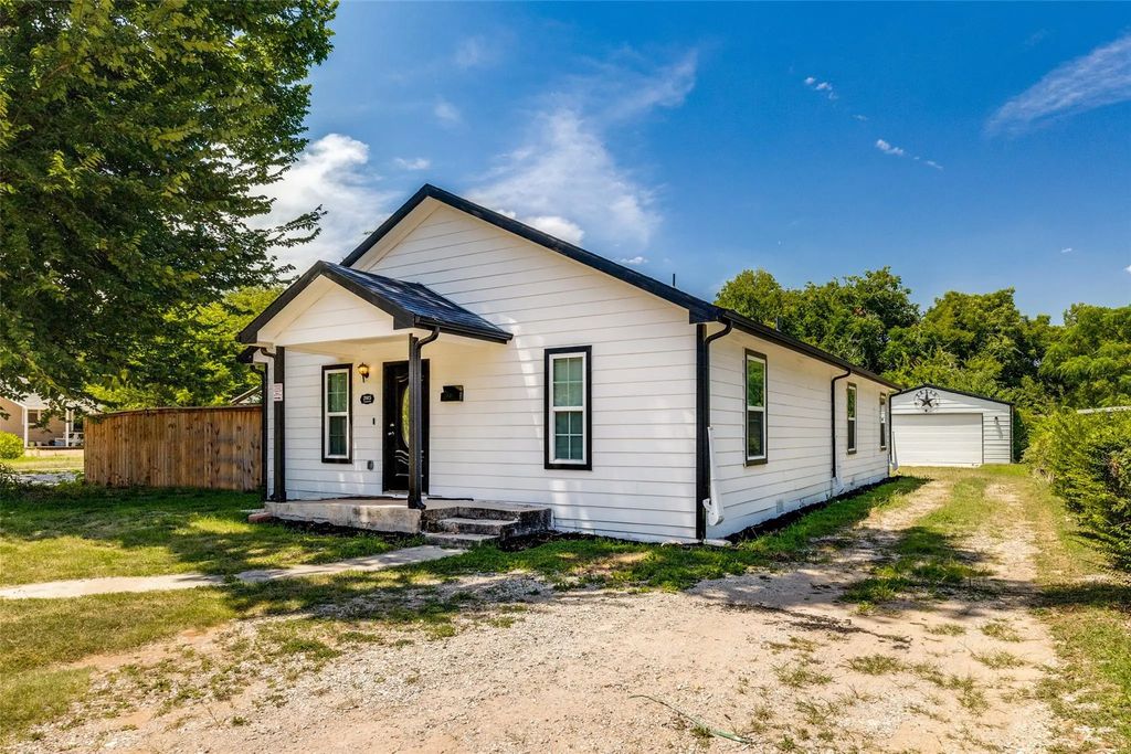 2805 Springdale Road, Fort Worth