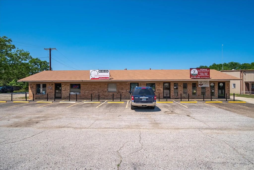 701 Pine D, Edgewood