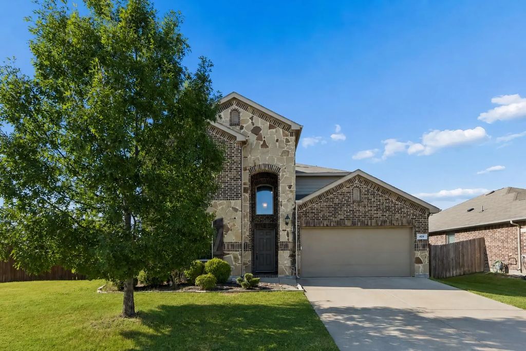 424 Eureka Court, Burleson