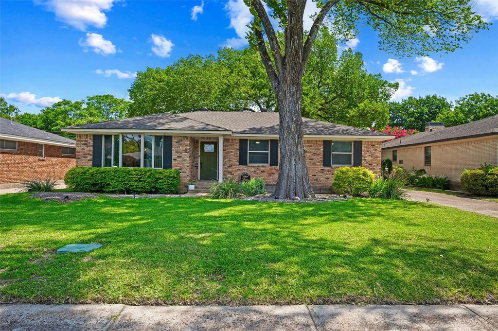 2536 Saint Francis Avenue, Dallas