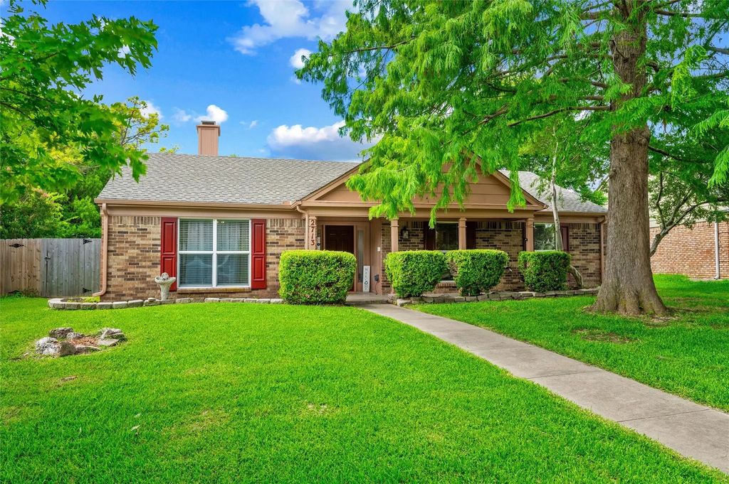 2713 Riviera Drive, Garland