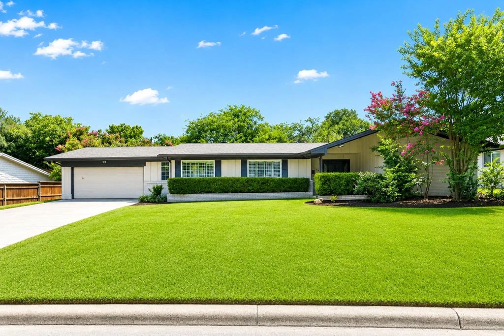 4348 Selkirk Drive W, Fort Worth