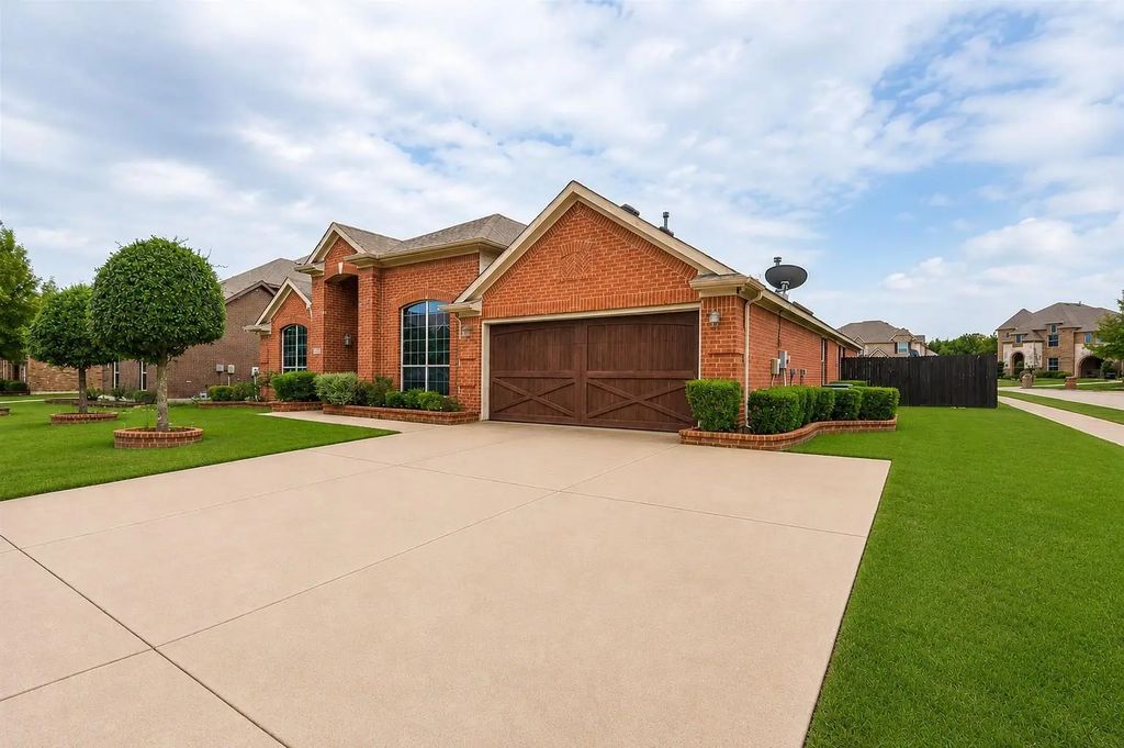 1002 Grover Court, Cedar Hill