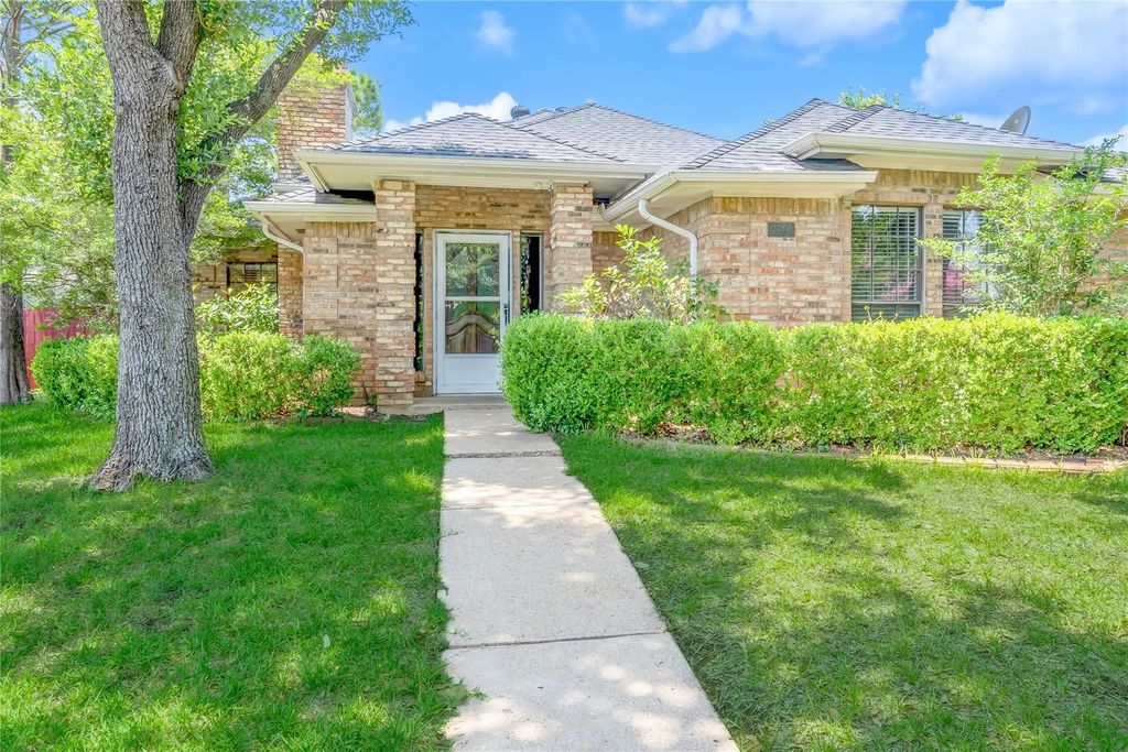 2200 Reading Road, Arlington