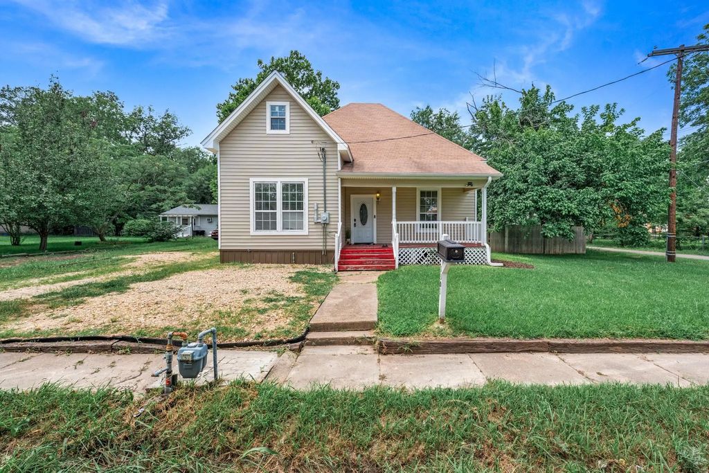 1301 Locust Street, Commerce