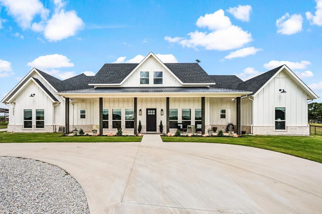 151 Lakota Drive, Bridgeport