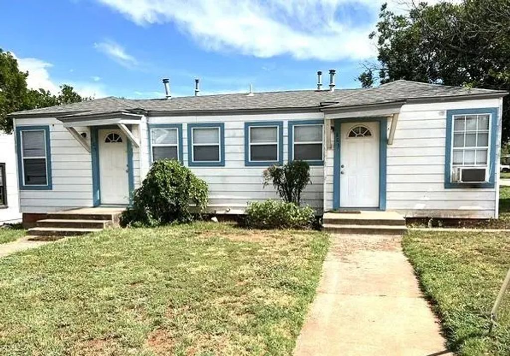 203-205 College Drive 2, Abilene