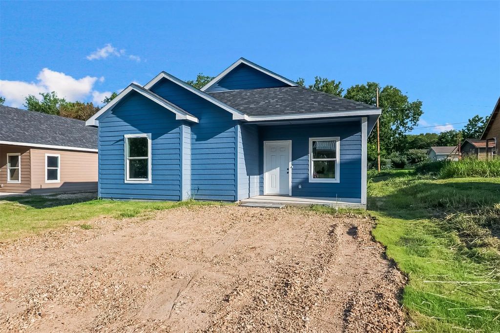 211 W Elm Street, Whitewright