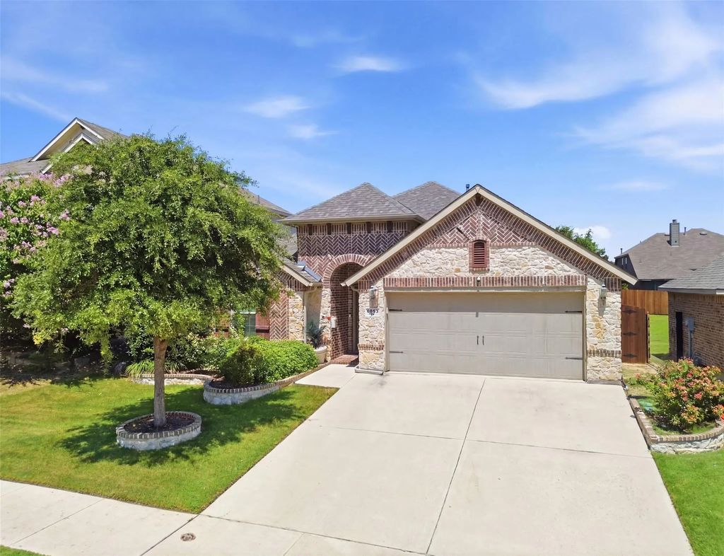 6053 Shiner Drive, Fort Worth