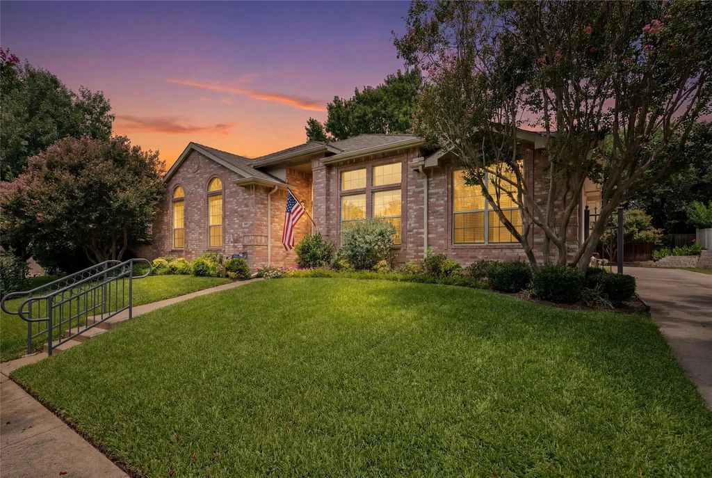 2608 Rochelle Drive, McKinney