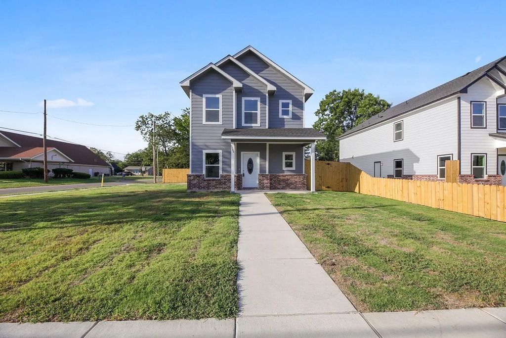 3720 Washington Street, Greenville