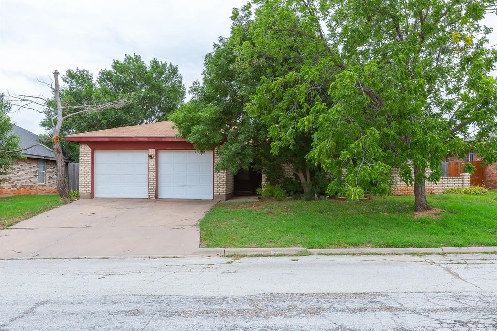 8001 Weehunt Court, Abilene