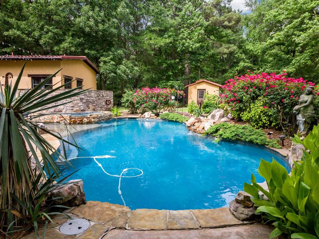660 County Road 1334, Pittsburg