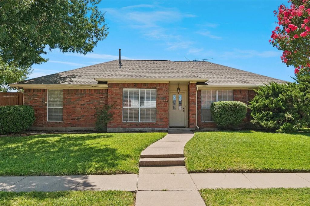 2250 Arbor Creek Drive, Carrollton