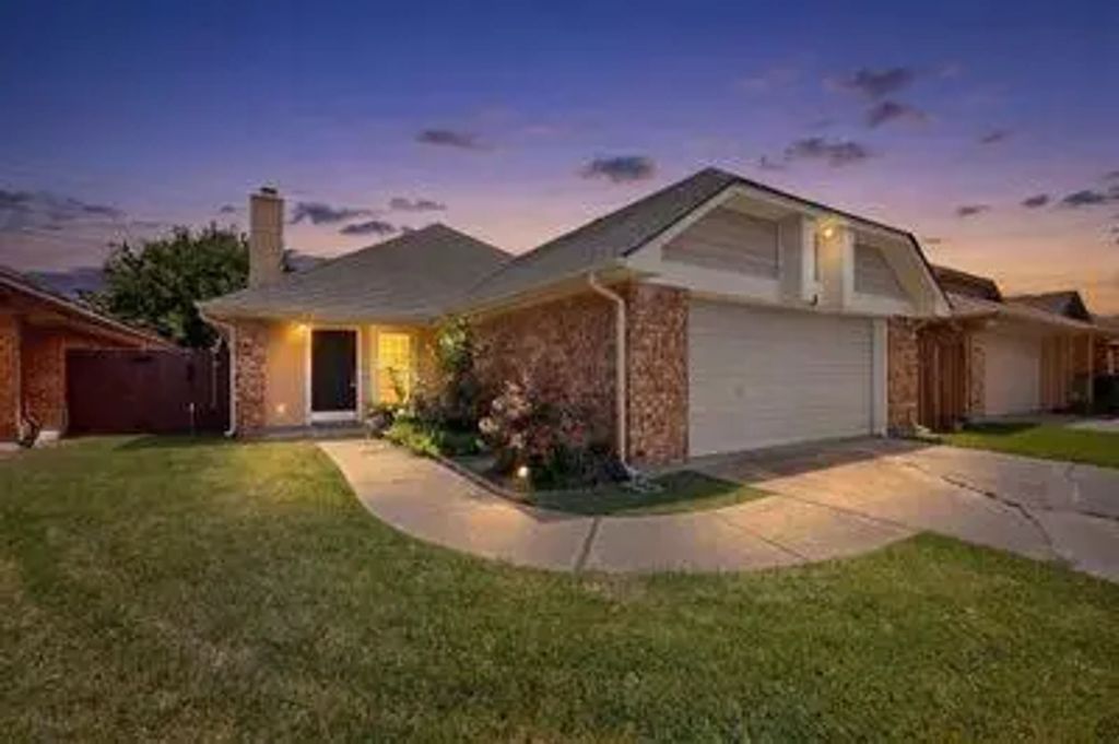 1157 Meadow Park Lane, Grand Prairie