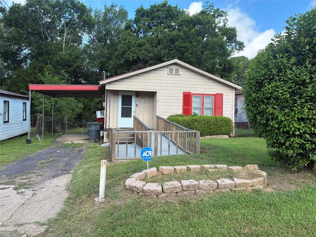 2056 Linear Street, Shreveport