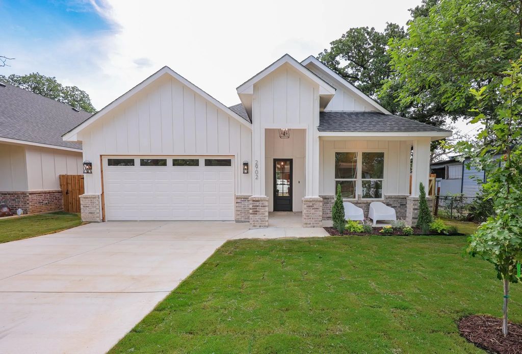 2902 Hiawatha Trail, Lake Worth