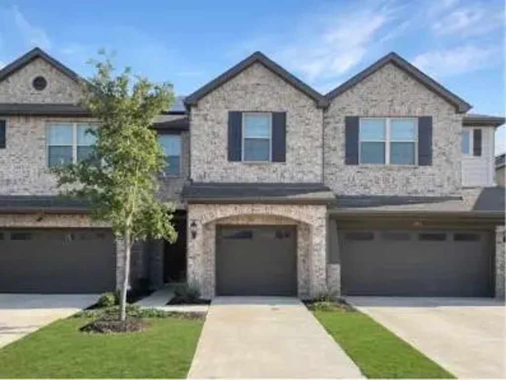 761 Bonnet Trail, Arlington