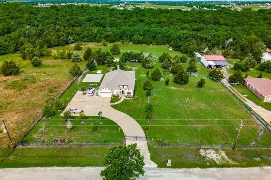 1953 S Sky Meadows Drive, Caddo Mills