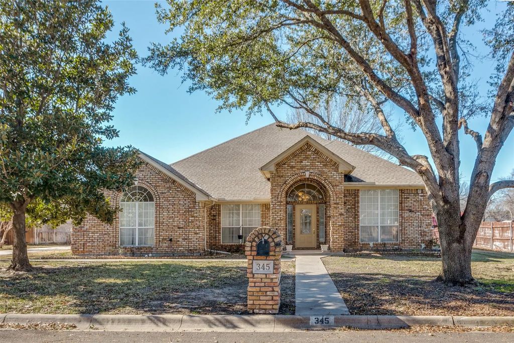 345 Huggins Drive, Springtown
