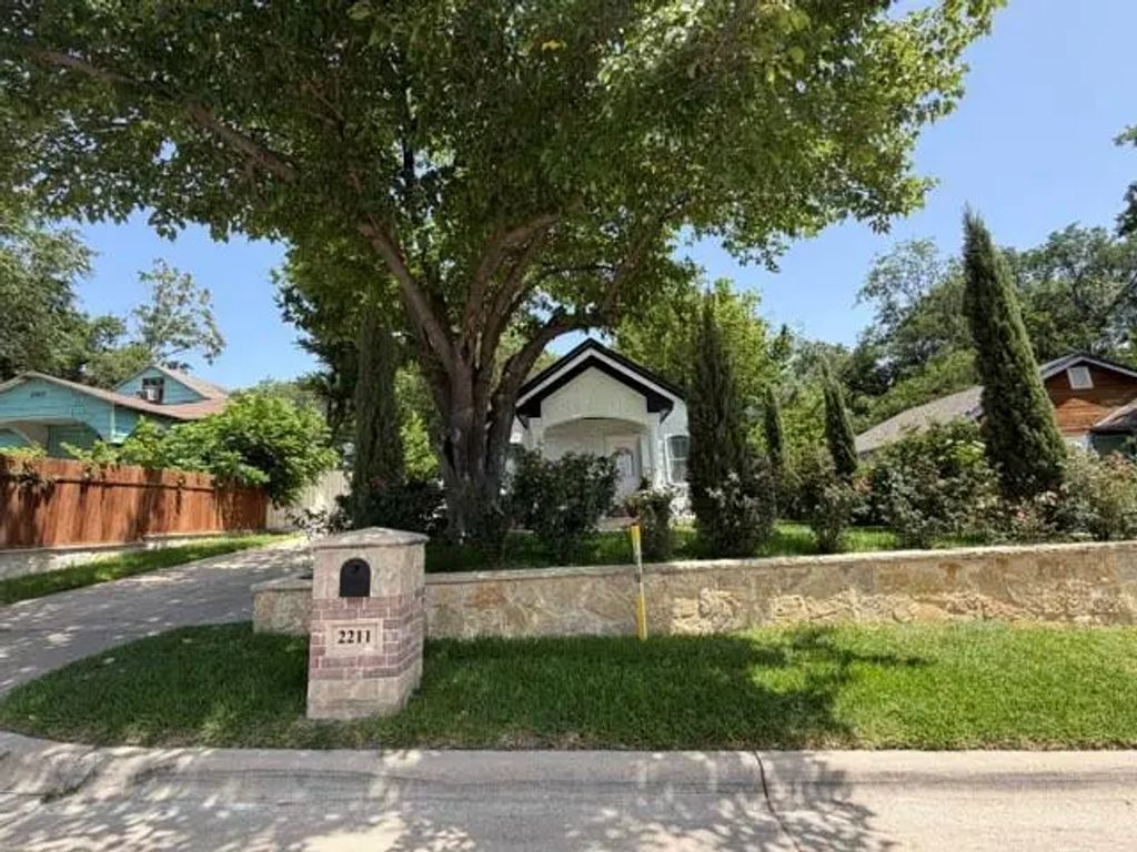 2211 Irion Avenue, Fort Worth
