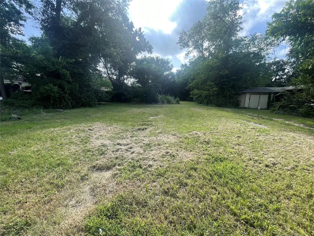 404 Texas Street, Sulphur Springs