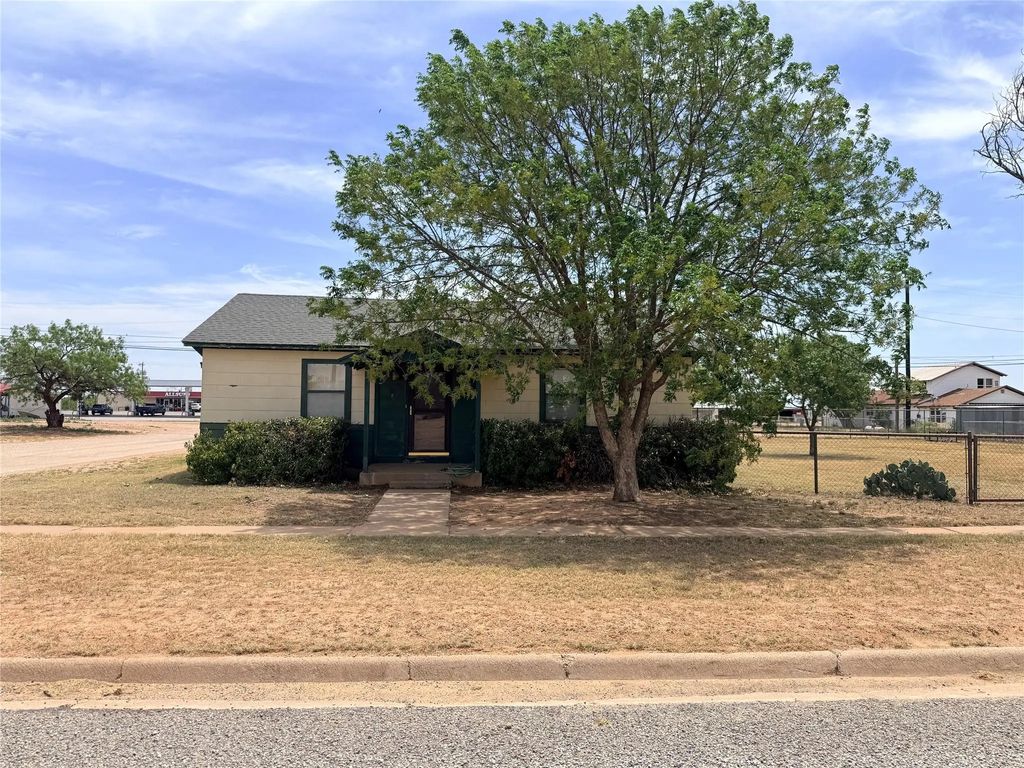 901 S Washington Avenue, Aspermont