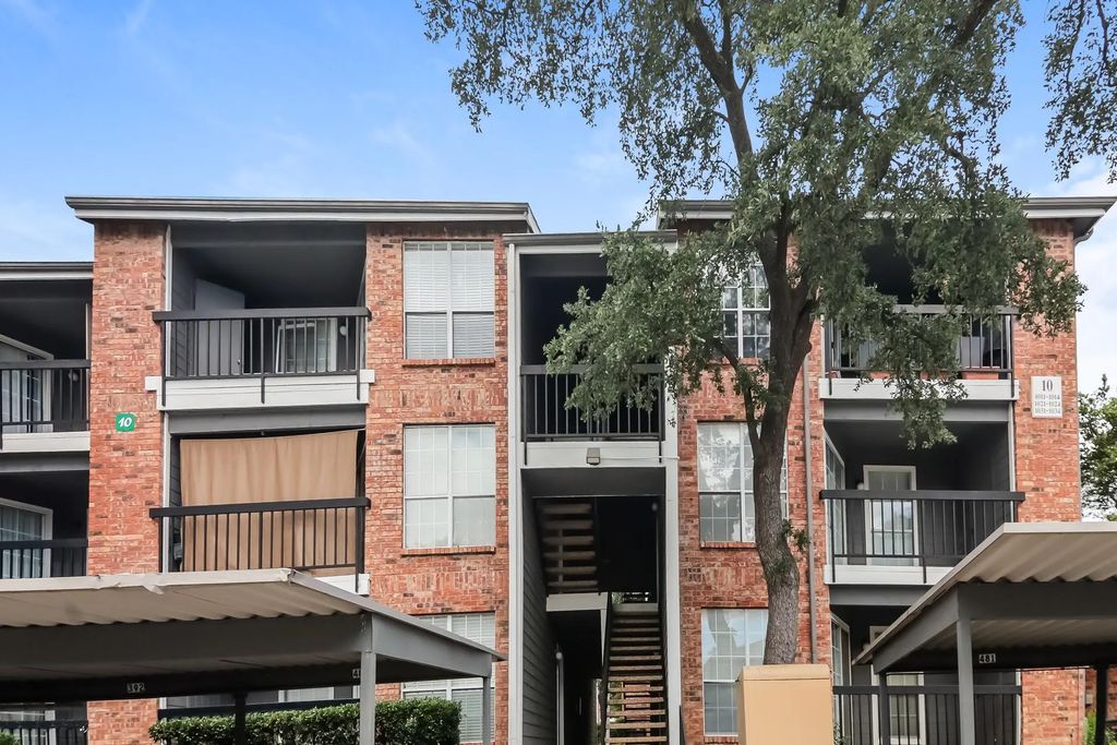 18333 Roehampton Drive 923, Dallas