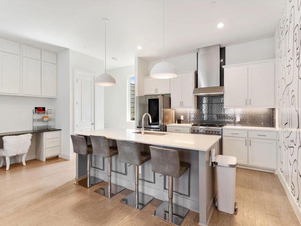5605 Bryan Parkway 104, Dallas