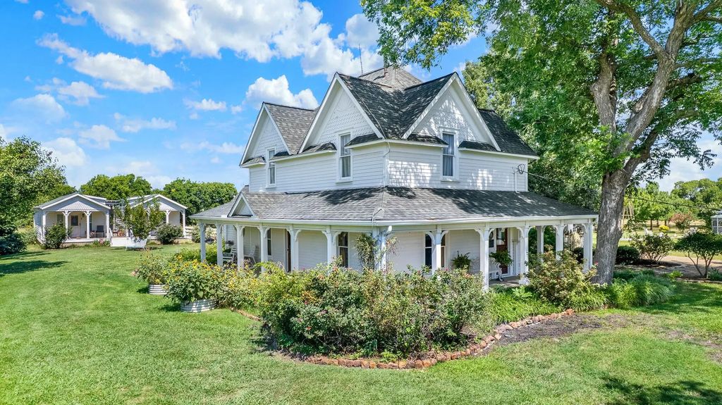 1425 Lone Star Road, Celina