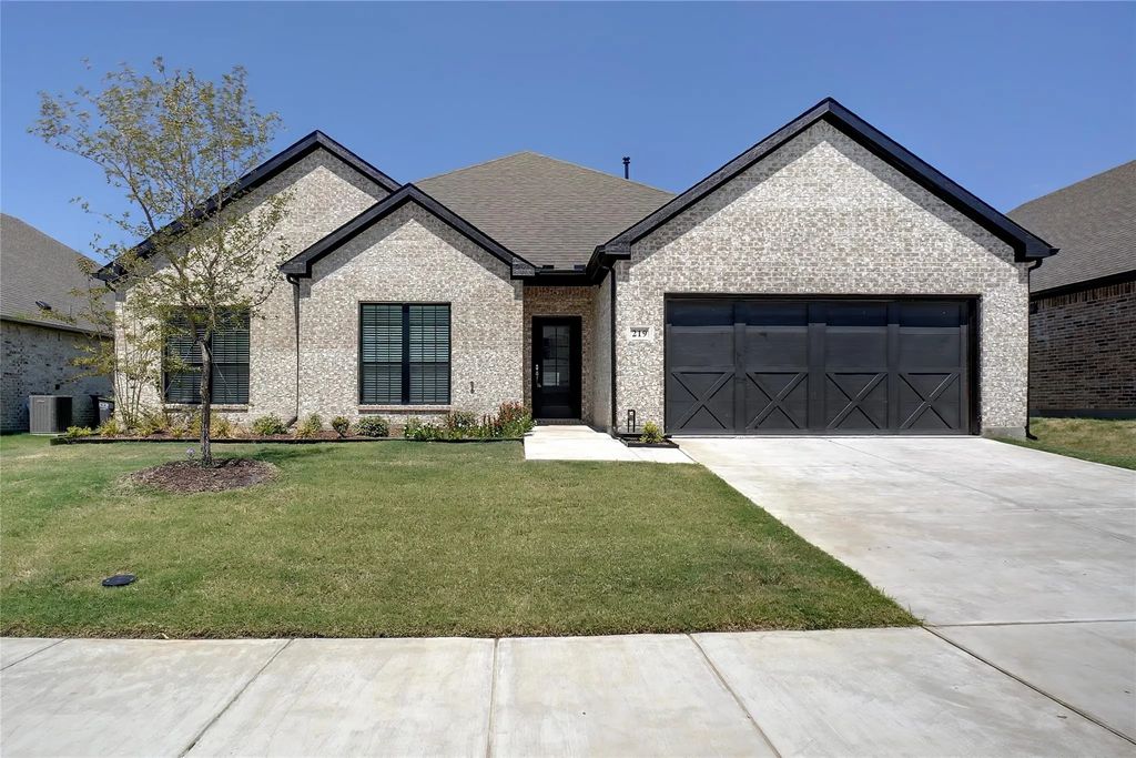 219 Community Drive, Lavon
