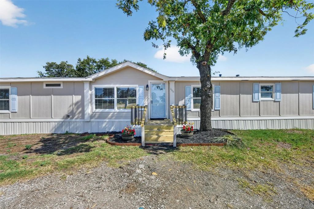 449 Big Salty Drive, Springtown