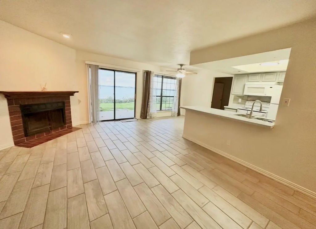 4472 Chaha Road 104, Garland