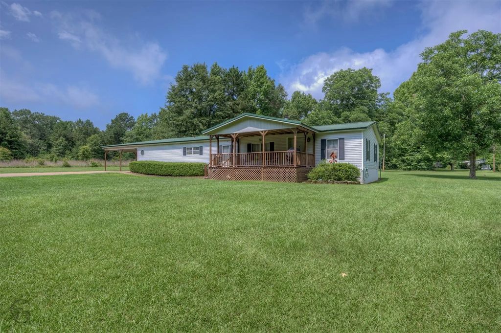 4686 Rich Akes Road, Mooringsport