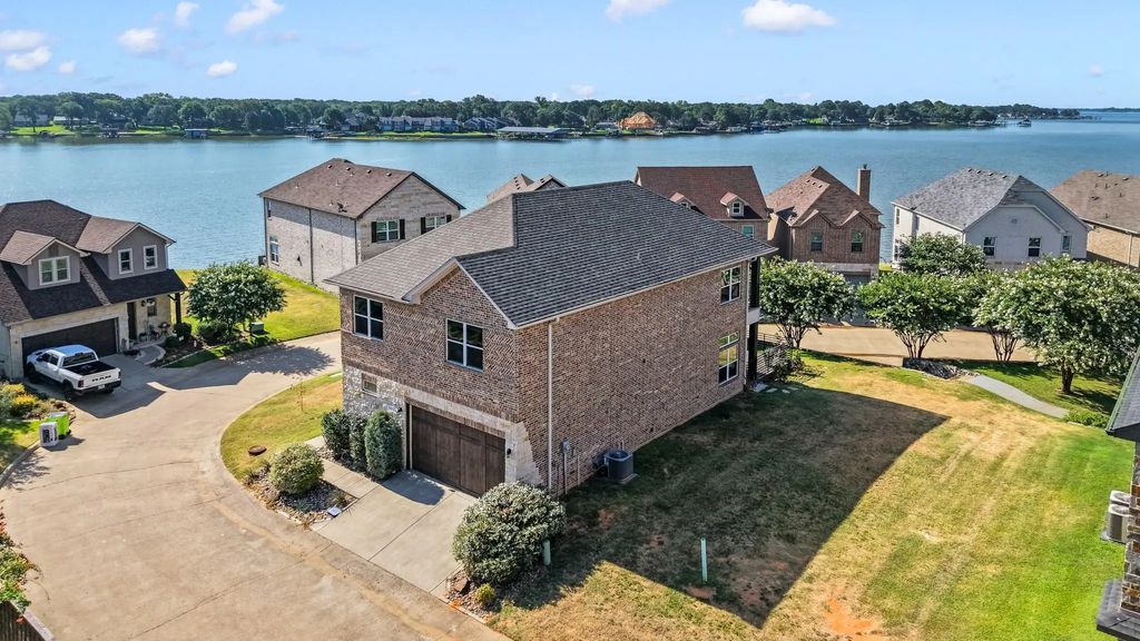 172 Marina Drive, Mabank