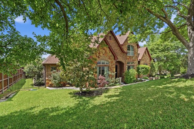 700 Briar Ridge Drive, Keller