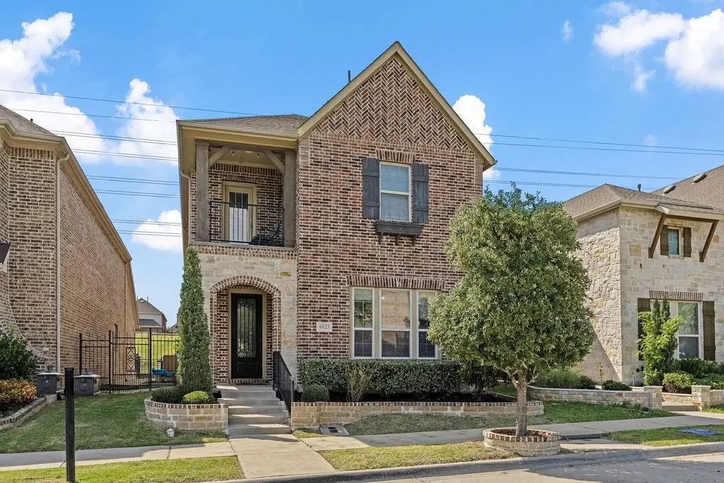 6923 Birch Creek Drive, Irving