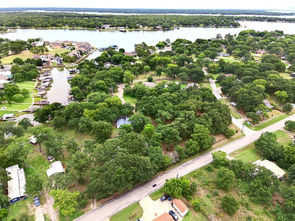 628 Legendary Lane, Gun Barrel City