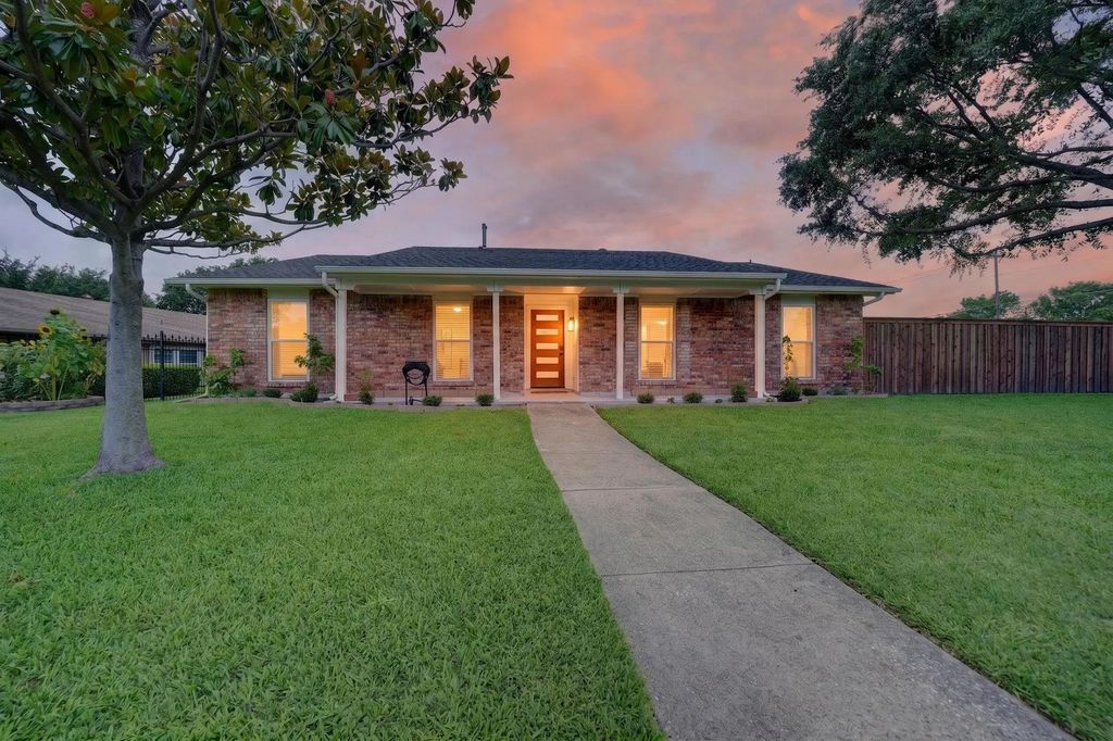 4333 Woodbluff Drive, Mesquite