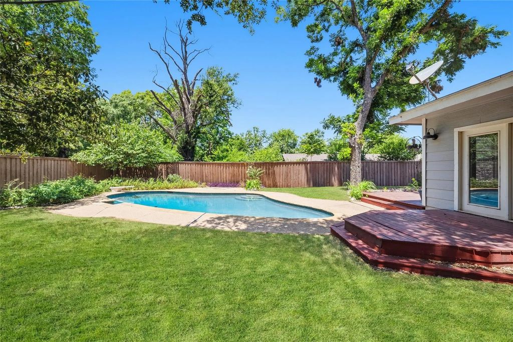 7362 Robinhood Lane, Fort Worth
