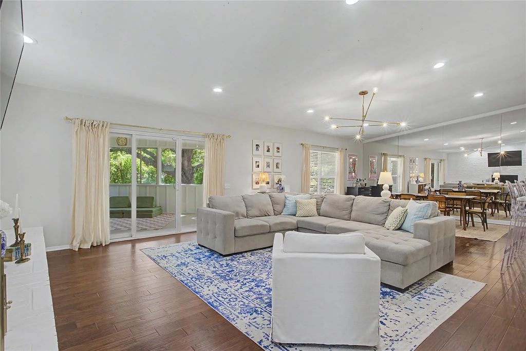1921 Dakar Road E, Fort Worth