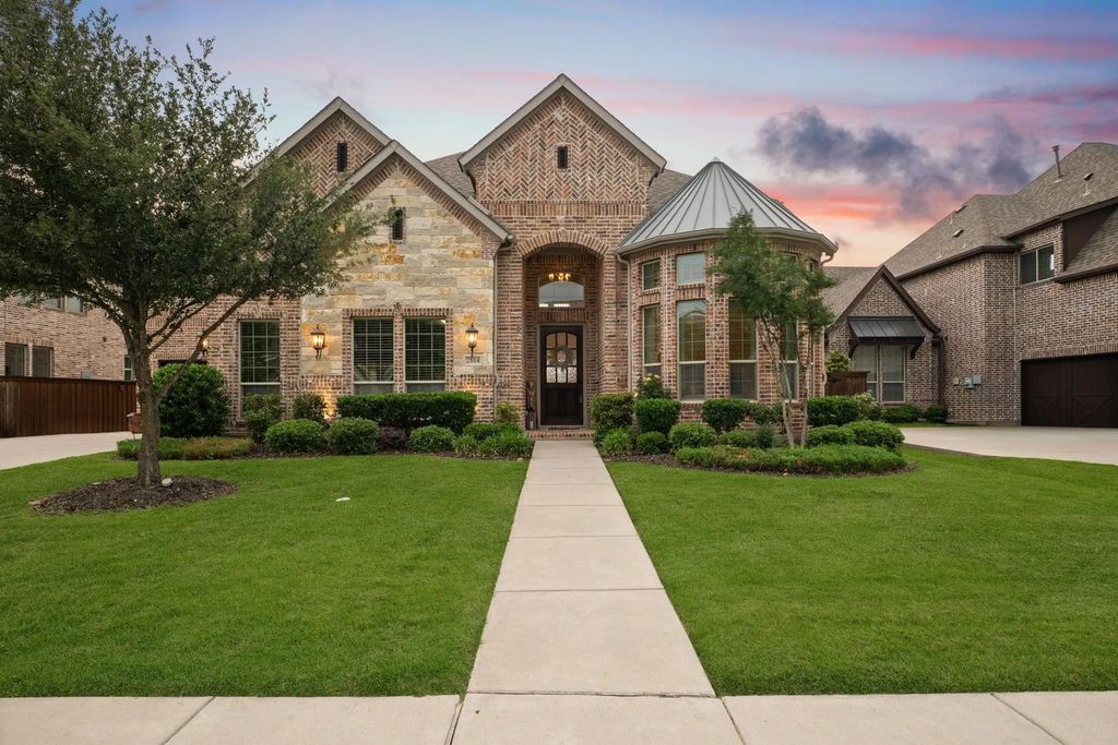 2804 Seabiscuit Road, Celina