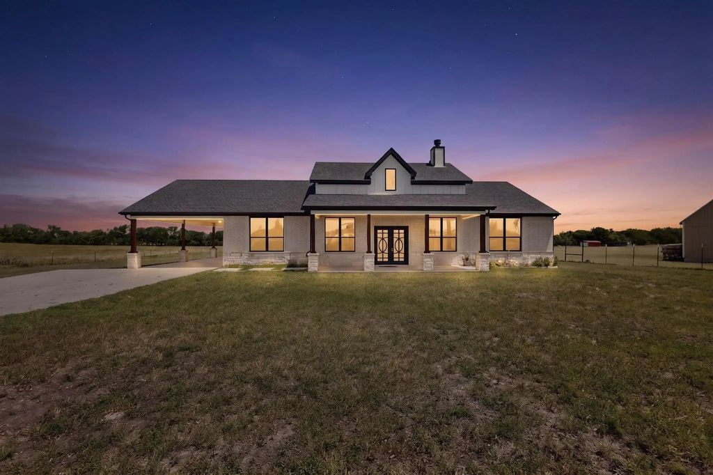 204 County Road 1001, Greenville