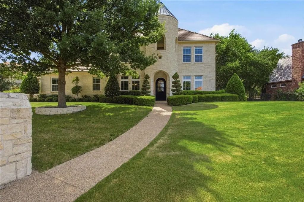 6705 Olympia Hills Road, Fort Worth