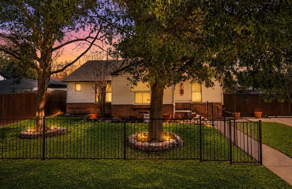 4807 Penrose Avenue, Fort Worth