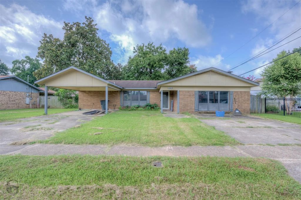 2004 Christine Avenue, Bossier City