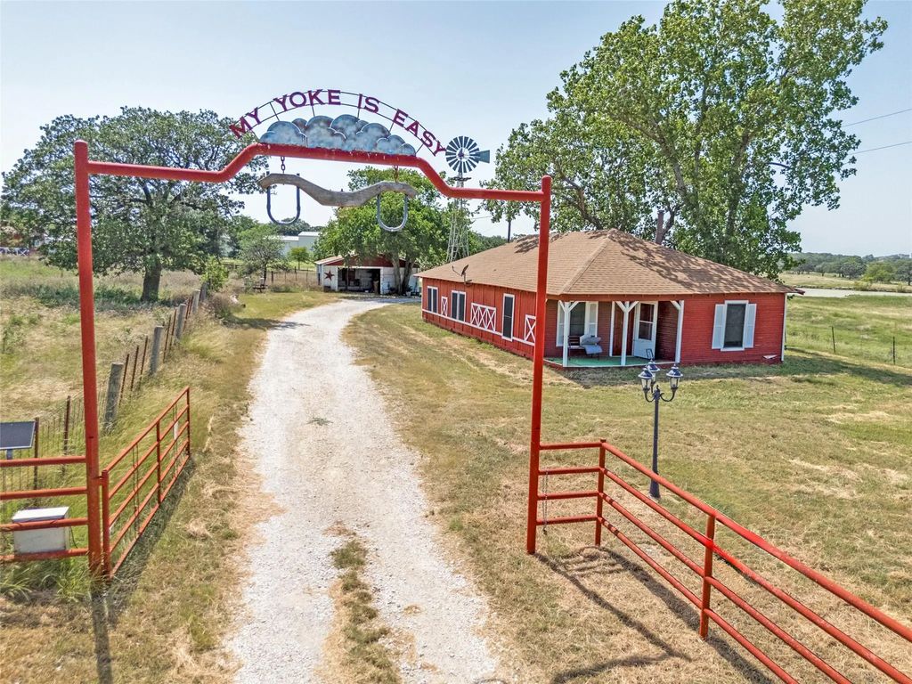 1200 County Road 904, Joshua